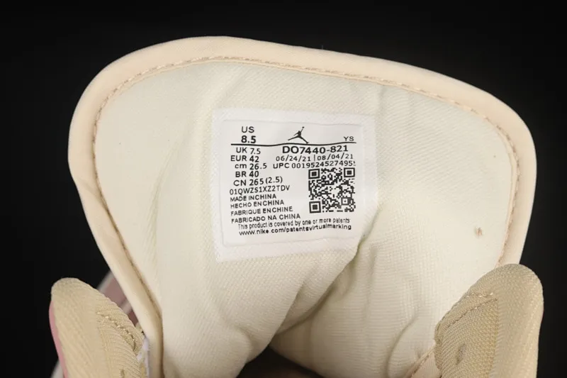 All categories Air Jordan Jordan series basketball shoes Air Jordan 1 Mid Different versions Air Jordan 1 Mid AJ1 Joe 1 smoke gray purple red red bean Chinese basketball shoes DO7440-821